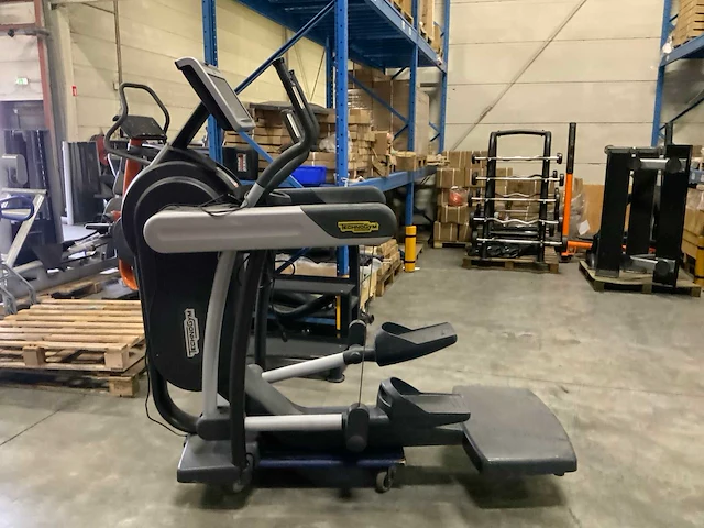 Technogym excite vario visioweb krachtstation - afbeelding 1 van  4