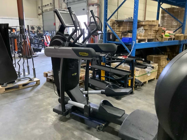 Technogym excite vario visioweb krachtstation - afbeelding 2 van  4