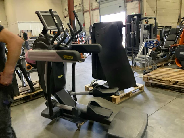 Technogym excite vario visioweb krachtstation - afbeelding 1 van  5