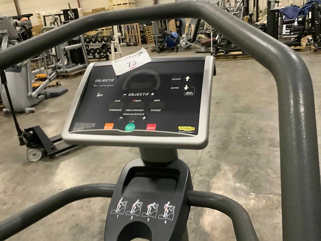 Technogym excite wave 500 led crosstrainer - afbeelding 3 van  4