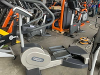 Technogym excite wave 700 led crosstrainer - afbeelding 1 van  5