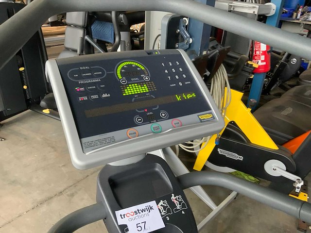 Technogym excite wave 700 led crosstrainer - afbeelding 3 van  5