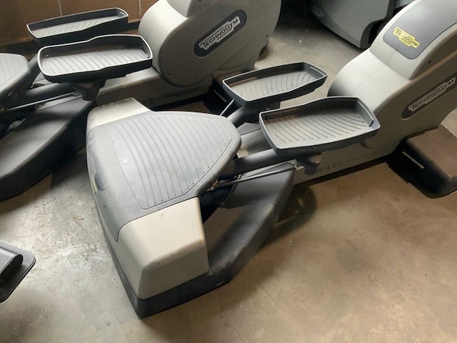 Technogym excite wave 700 led crosstrainer - afbeelding 2 van  5