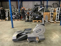 Technogym excite wave 700 led crosstrainer - afbeelding 1 van  4