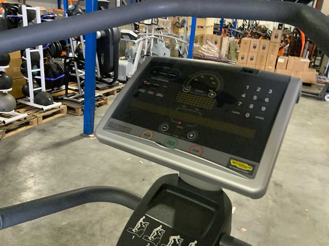 Technogym excite wave 700 led crosstrainer - afbeelding 4 van  4
