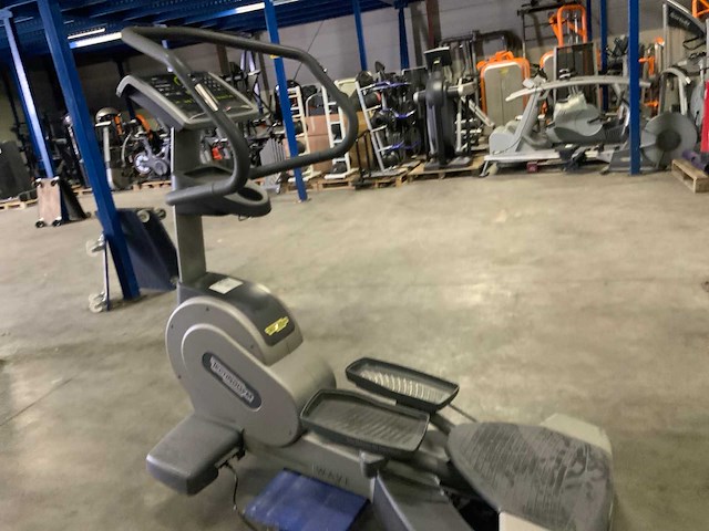 Technogym excite wave 700 led crosstrainer - afbeelding 4 van  4