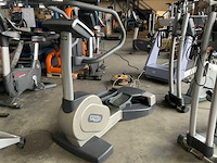 Technogym excite wave 700 led crosstrainer - afbeelding 2 van  5
