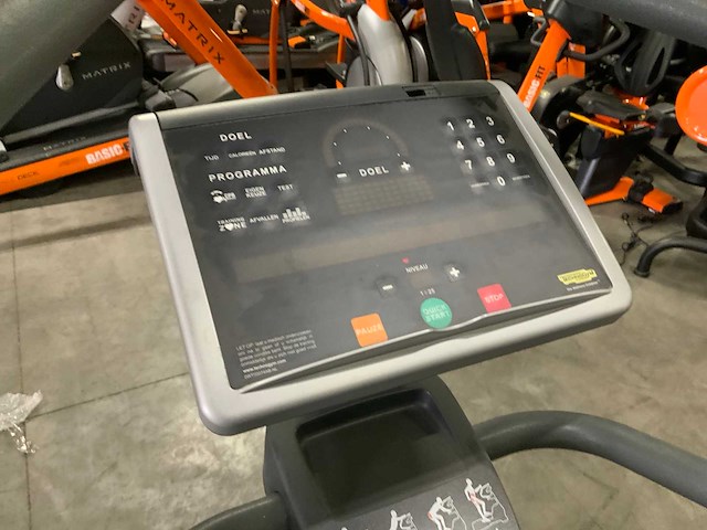Technogym excite wave 700 led crosstrainer - afbeelding 4 van  4