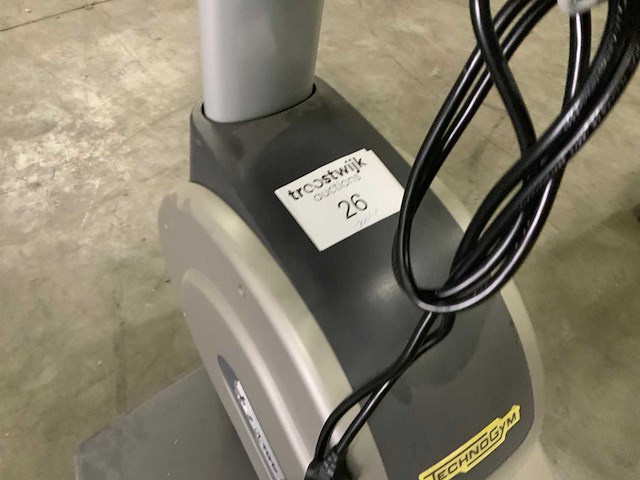 Technogym excite wave 700 led crosstrainer - afbeelding 3 van  4