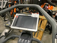 Technogym excite wave 700ie tv crosstrainer - afbeelding 4 van  5