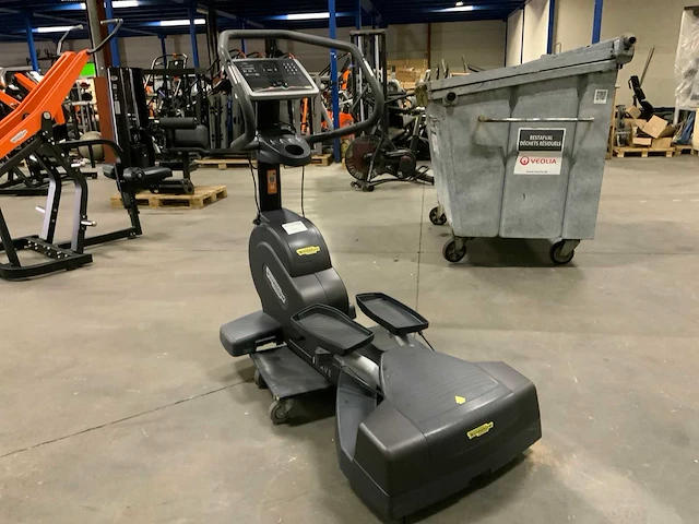 Technogym excite wave 700led crosstrainer - afbeelding 2 van  5