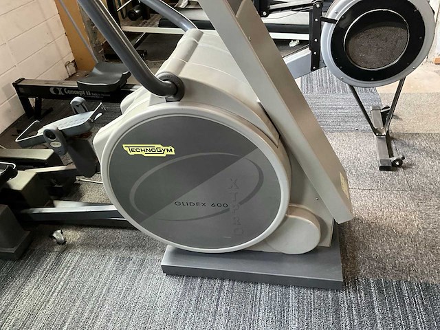 Technogym glidex 600 crosstrainer - afbeelding 1 van  1