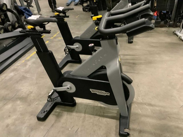 Technogym groupcycle connect spinningbike - afbeelding 1 van  5
