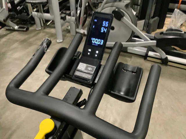 Technogym groupcycle connect spinningbike - afbeelding 3 van  5