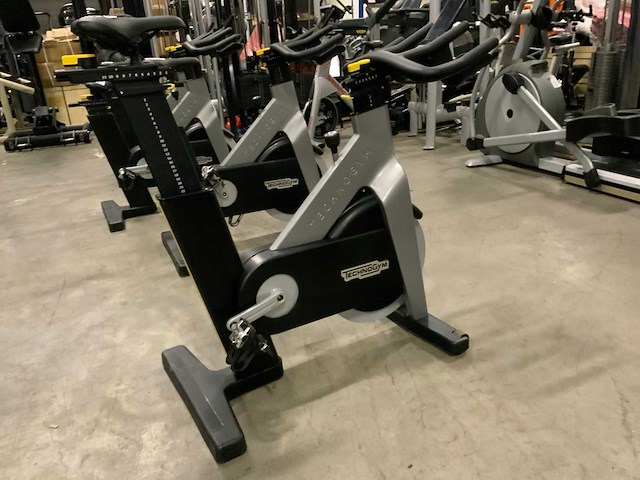 Technogym groupcycle connect spinningbike - afbeelding 6 van  7