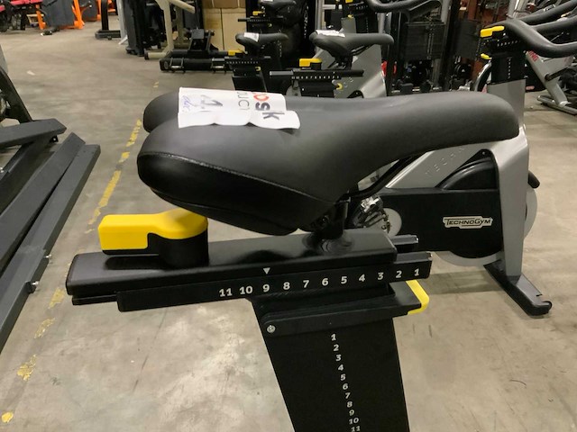 Technogym groupcycle connect spinningbike - afbeelding 7 van  7