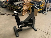 Technogym groupcycle connect spinningbike - afbeelding 2 van  5