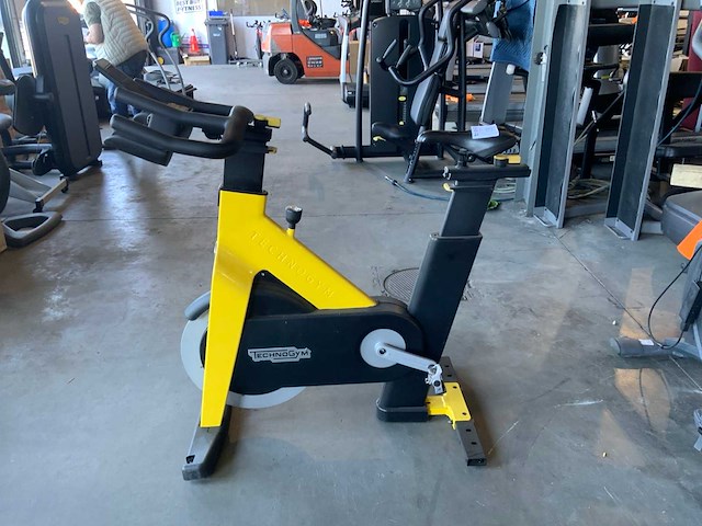 Technogym groupe cycle connect spinningbike - afbeelding 1 van  6