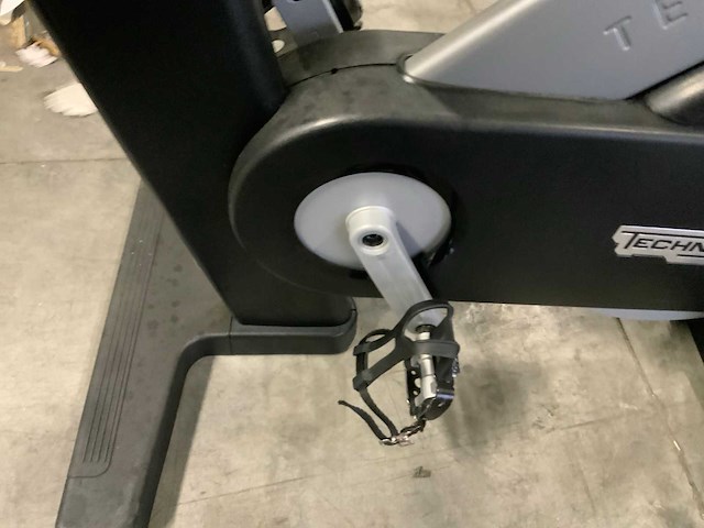 Technogym groupecycle connect spinningbike - afbeelding 4 van  6