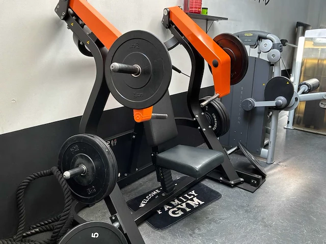 Technogym incline chest press multi-gym - afbeelding 3 van  6