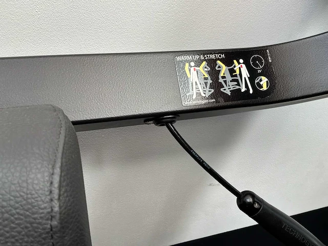 Technogym incline chest press multi-gym - afbeelding 5 van  6