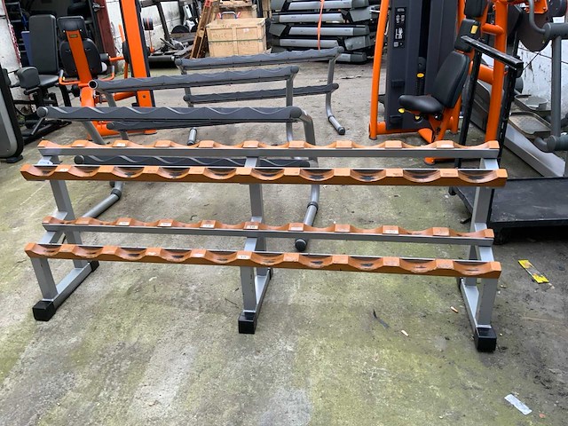 Technogym isotonic 10 pair dumbbell rek krachtstation - afbeelding 1 van  3