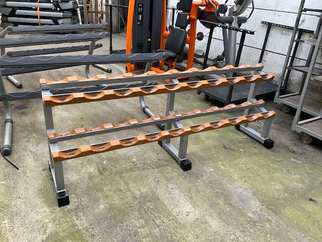 Technogym isotonic 10 pair dumbbell rek krachtstation - afbeelding 2 van  3