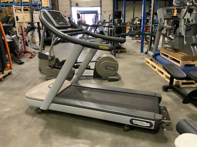 Technogym jog now 500 led loopband - afbeelding 4 van  5