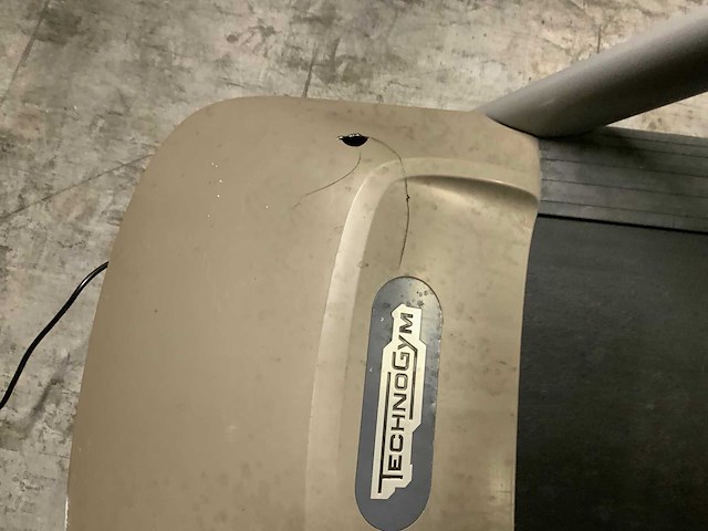 Technogym jog now 500 led loopband - afbeelding 4 van  6