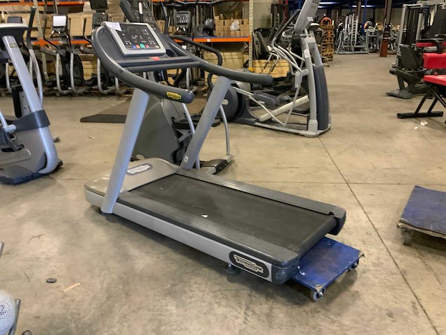 Technogym jog now 500 led loopband - afbeelding 1 van  4