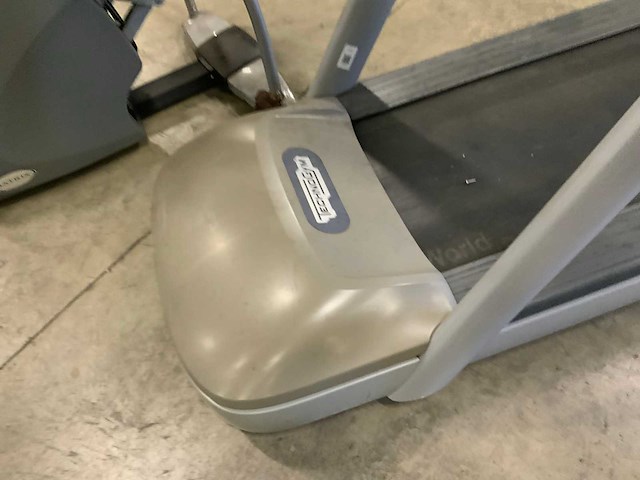 Technogym jog now 500 led loopband - afbeelding 3 van  4