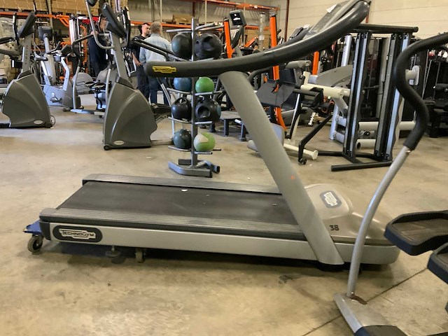 Technogym jog now 500 led loopband - afbeelding 4 van  4