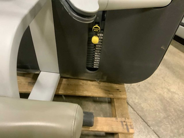Technogym kinesis personal low pull krachtstation - afbeelding 2 van  6