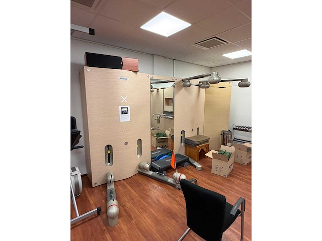 Technogym kinesis wall 4 werkplaekken krachtstation - afbeelding 1 van  2