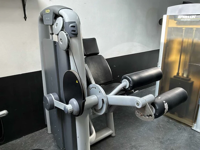 Technogym leg curl multi-gym - afbeelding 1 van  3