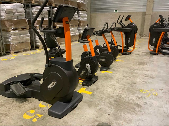Technogym mix 5x cardio excite 500led overige cardiotoestellen - afbeelding 4 van  5