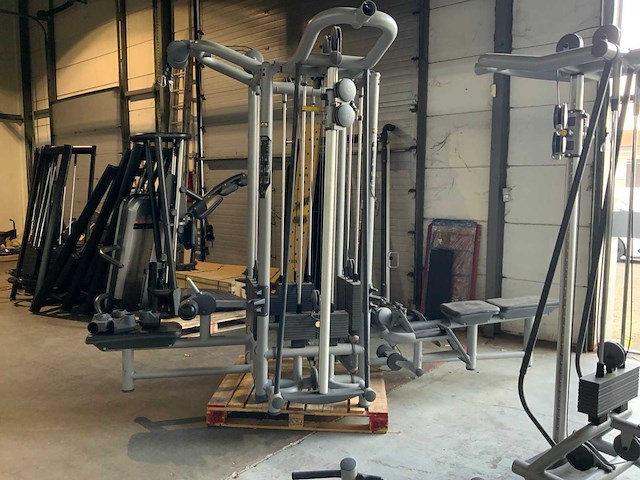 Technogym mj4 multistation krachtstation - afbeelding 1 van  11