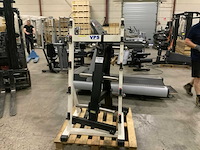 Technogym pure 50mm en barbell rek schijven bok krachtstation - afbeelding 1 van  4