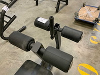 Technogym pure abdominal crunch bench krachtstation - afbeelding 3 van  3