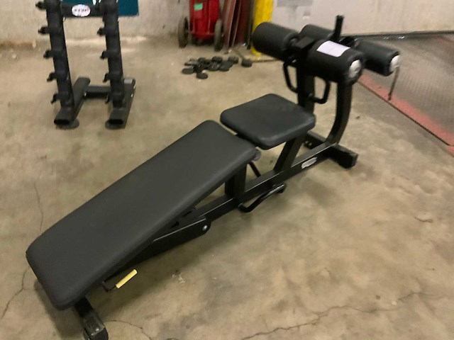 Technogym pure abdominal crunch bench krachtstation - afbeelding 2 van  5