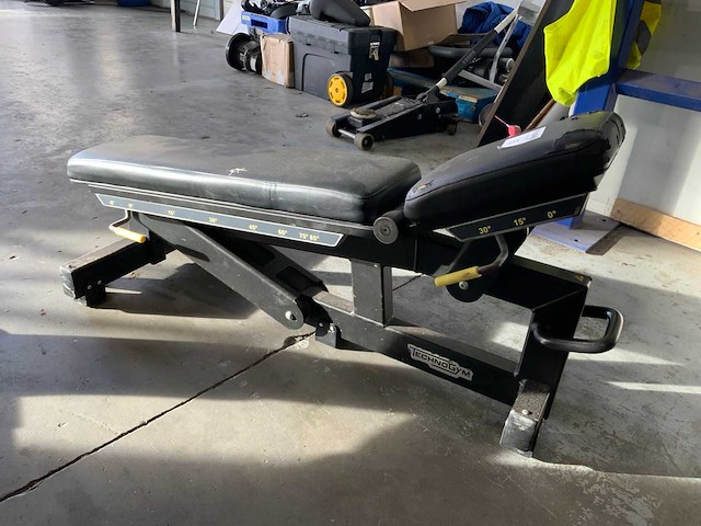 Technogym pure adjustable bench krachtstation - afbeelding 5 van  5