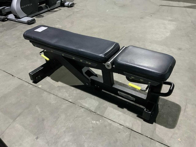 Technogym pure adjustable bench krachtstation - afbeelding 4 van  4