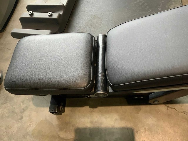 Technogym pure adjustable bench krachtstation - afbeelding 1 van  1