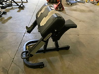 Technogym pure biceps bench krachtstation - afbeelding 2 van  4