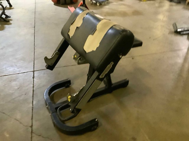 Technogym pure biceps bench krachtstation - afbeelding 3 van  4