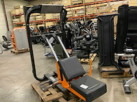 Technogym pure calf press krachtstation - afbeelding 1 van  3
