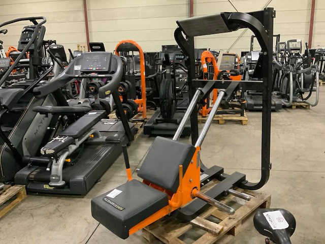 Technogym pure calf press krachtstation - afbeelding 3 van  3