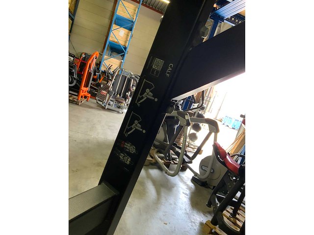 Technogym pure calf press krachtstation - afbeelding 4 van  5