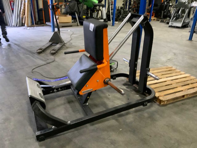 Technogym pure calfpress krachtstation - afbeelding 1 van  6