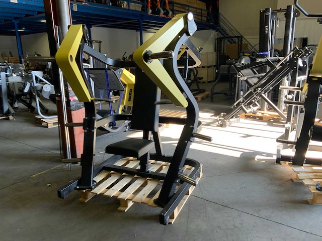 Technogym pure chestpress krachtstation - afbeelding 3 van  5